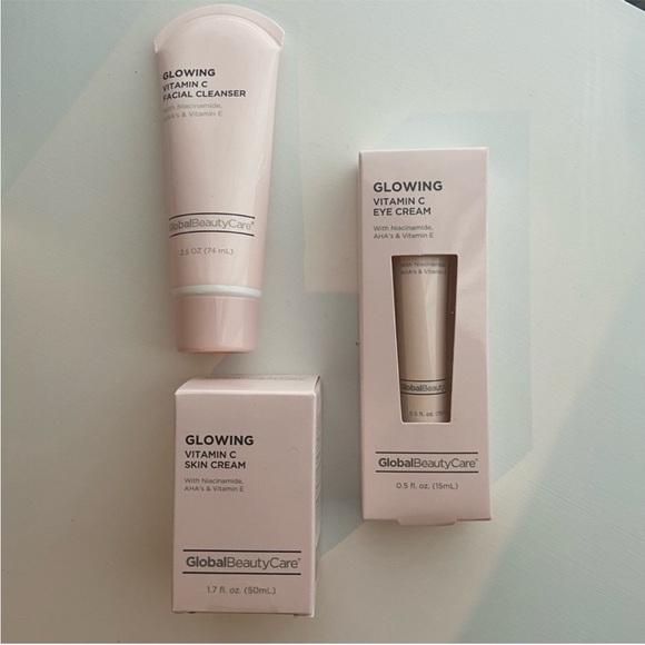 Global Beauty Care Glowing Vitamin C Set 3 pc-eye cream, cleanser and skin cream - Picture 1 of 7